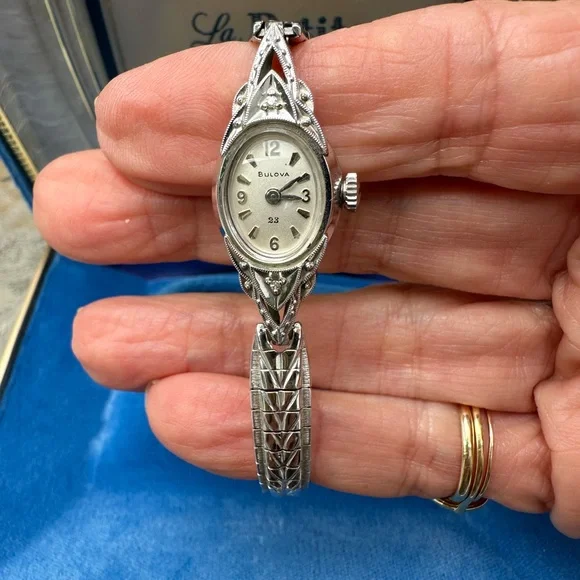 Bulova Silver Watch with Elegant Design - Picture 2 of 4